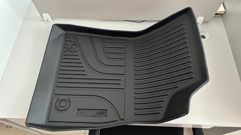 新能源汽車腳墊用TPE材料：環(huán)保、耐用與舒適的完美結(jié)合